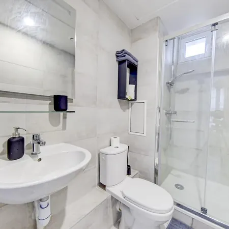 Very Bright And Comfortable Nest Apartamento Aubervilliers
